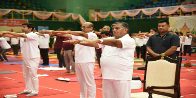 Assam Governor Shri Gulab Chand Kataria took part in the 10th International Day of Yoga organized by National AYUSH Mission Assam in collaboration with District Administration, Kamrup(M) held at DTRP indoor stadium on 21-06-2024