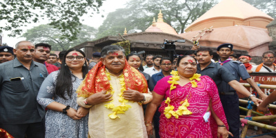 Hon'ble Governor along with the First Lady visits Maa Kamakhya Temple after the culmination of Ambubachi Mela