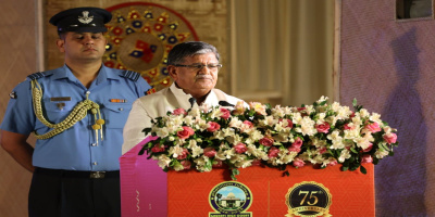 Hon'ble Governor addressing the gathering during Platinum Jubilee Celebrations