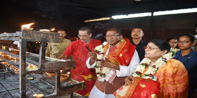 Assam Governor along with First Lady Visits Kamakhya Temple