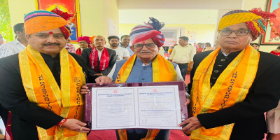 Assam Governor Gulab Chand Kataria has been  honoured with 'Doctor of Letters' degree in social work  by Janardan Rai Nagar Rajasthan Vidyapeeth (deemed to be a university).