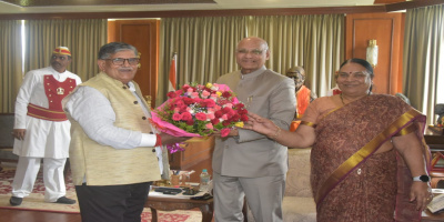 Assam Governor Gulab Chand Kataria meets Governor of Maharashtra Shri Ramesh Bais at Raj Bhavan, Maharashtra on 2nd September 2023