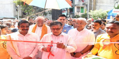 Governor Gulab Chand Kataria unveils a 30 feet tall statue of Lord Ganesha at GMC New Colony in the city on 18th September 2023