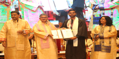 Governor Shri Kataria attends sixth convocation of  Krishna Kanta Handiqui State Open University