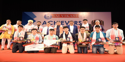 Governor attends achievers function of Sai Vikash educational institution