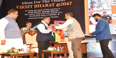 Governor attends the launch of Viksit Bharat@2047 at IIT-G