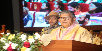 Governor delivering his speech at the Sixth Convocation of KKHSOU