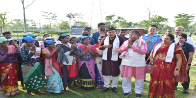 Governor interacting with tea garden workers in Tinsukia