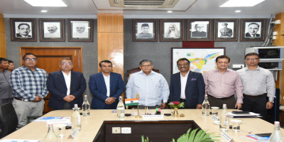 Governor takes stock of activities of Excise Department with the key officials of the department