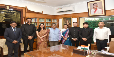 Governor with IAS probationers of 2022 batch at Raj Bhavan