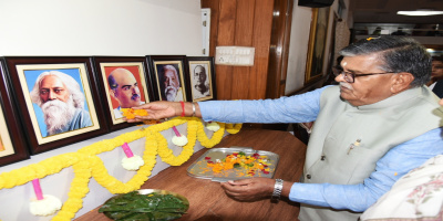 Paying tributes to West Bengal Heros during statehood day celebrations of WB.