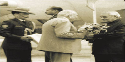 Hon'ble Prime Minister of India, Atal Bihari Vajpayee being received by Hon'ble Governor S K Sinha at Guwahati Airport