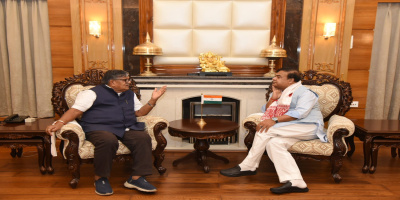 Chief Minister Dr Himanta Biswa Sarma meets the Governor Shri Gulab Chand Kataria at Raj Bhavan