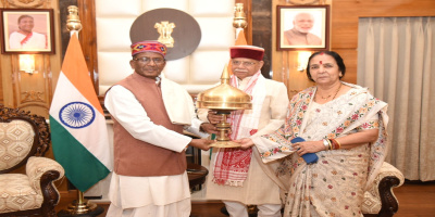 Hon'ble Governor of Himachal Pradesh along with his wife meets the Assam Governor Shri Lakshman Prasad Acharya at Ra Bhavan, Assam